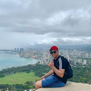 Meet your Posher, Dominic